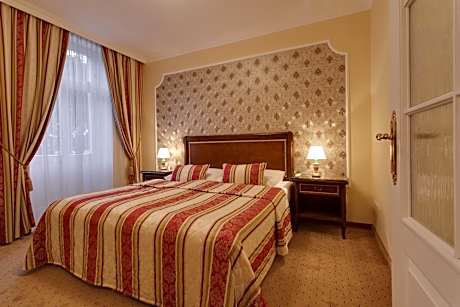 Premium Suite