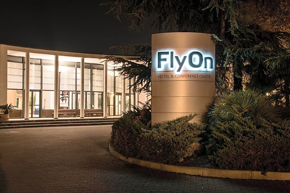 FlyOn Hotel & Conference Center