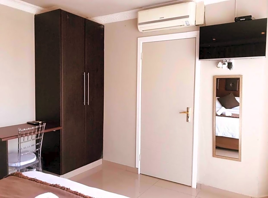 The Madam Herself B&B