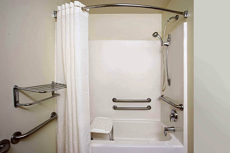 Microtel Inn & Suites by Wyndham Holland