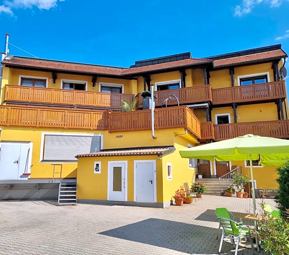 Bäckerei & Pension Seegerer