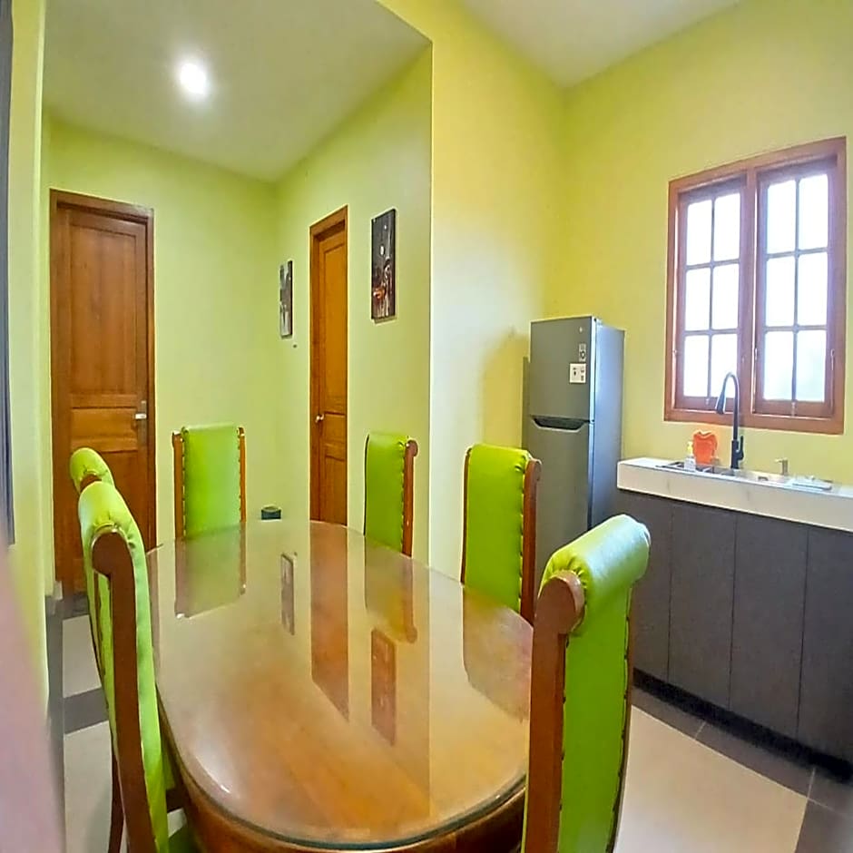 RedDoorz at Griya Athaya Maguwoharjo Yogyakarta