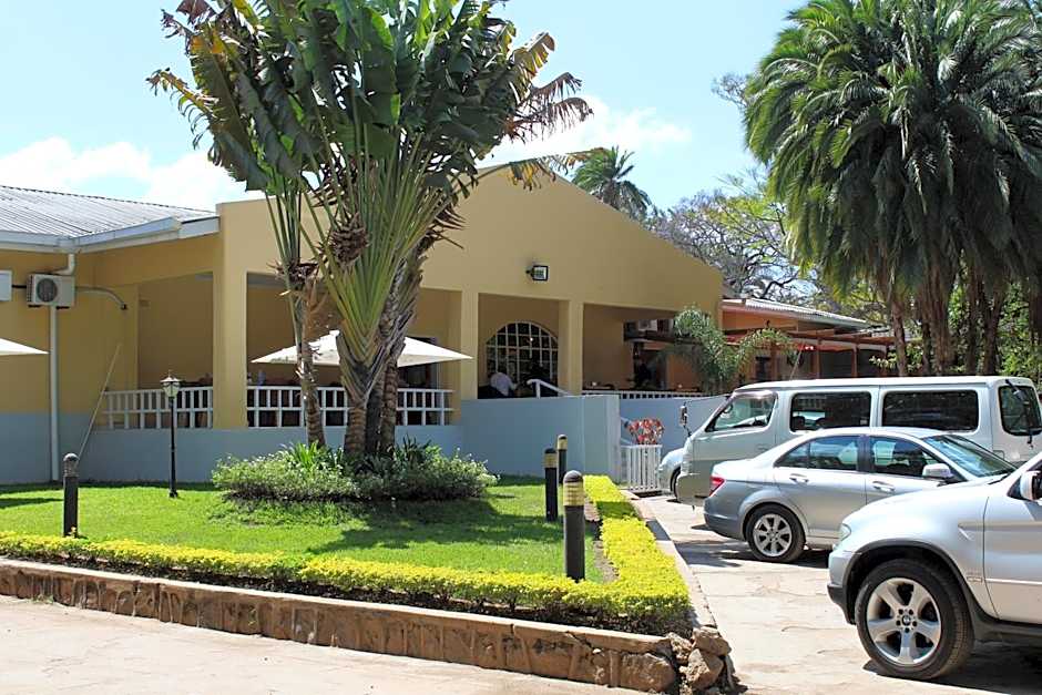 Casa Mia Lodge & Restaurant