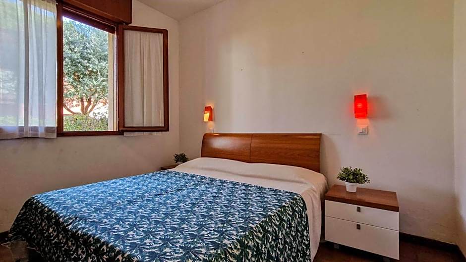 Bright flat in residence with pool - Beahost