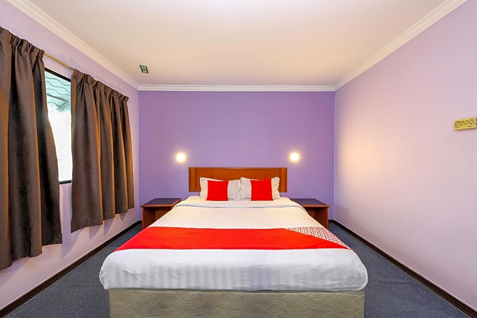 Super OYO 473 Comfort Hotel 2