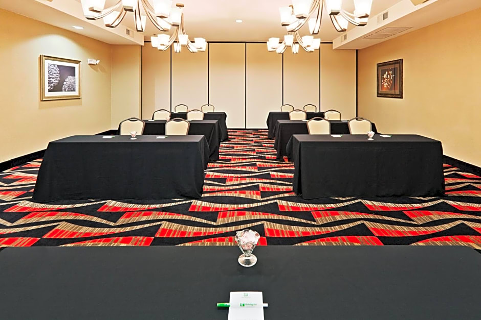 Holiday Inn Oklahoma City Airport, an IHG Hotel