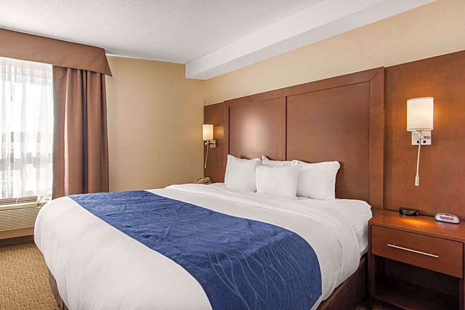 Comfort Inn & Suites