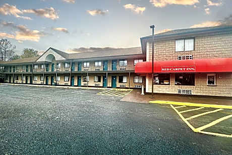 Red Carpet Inn Norwalk