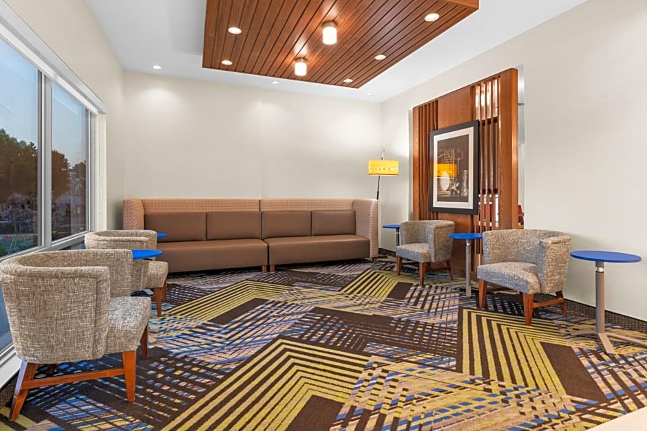 Holiday Inn Express And Suites Suisun City Napa Valley Area By IHG