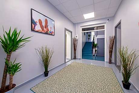 Queen Room with Shared Bathroom