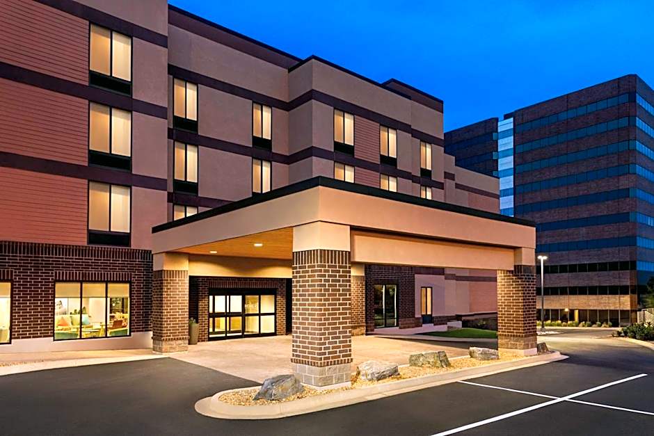 Home2 Suites By Hilton Denver West / Federal Center