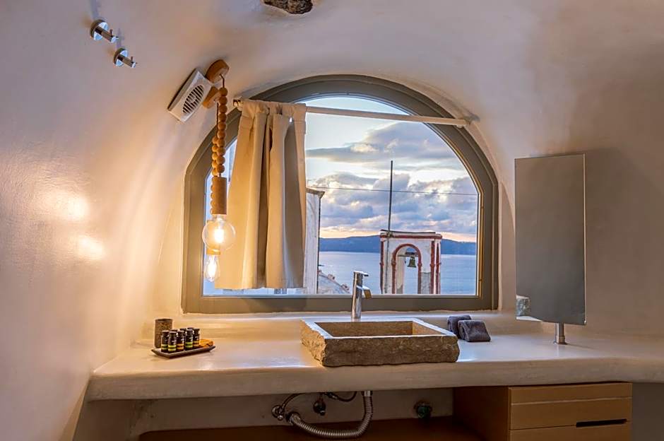 Athina Luxury Suites