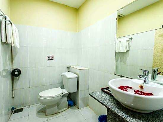 Golden Gate China Town Hotel