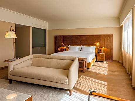 Junior Suite with One King Bed