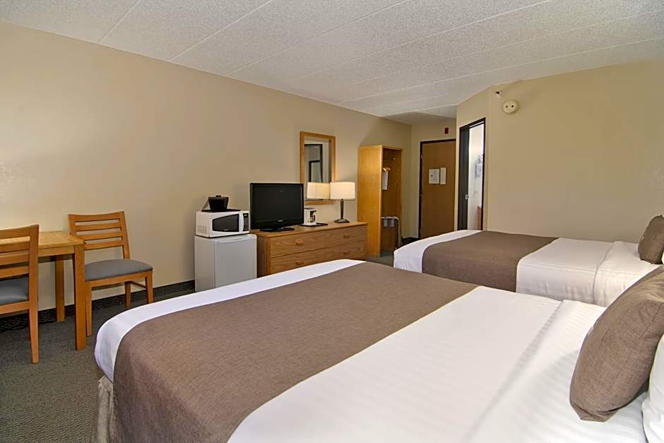 Boarders Inn & Suites by Cobblestone Hotels - Faribault