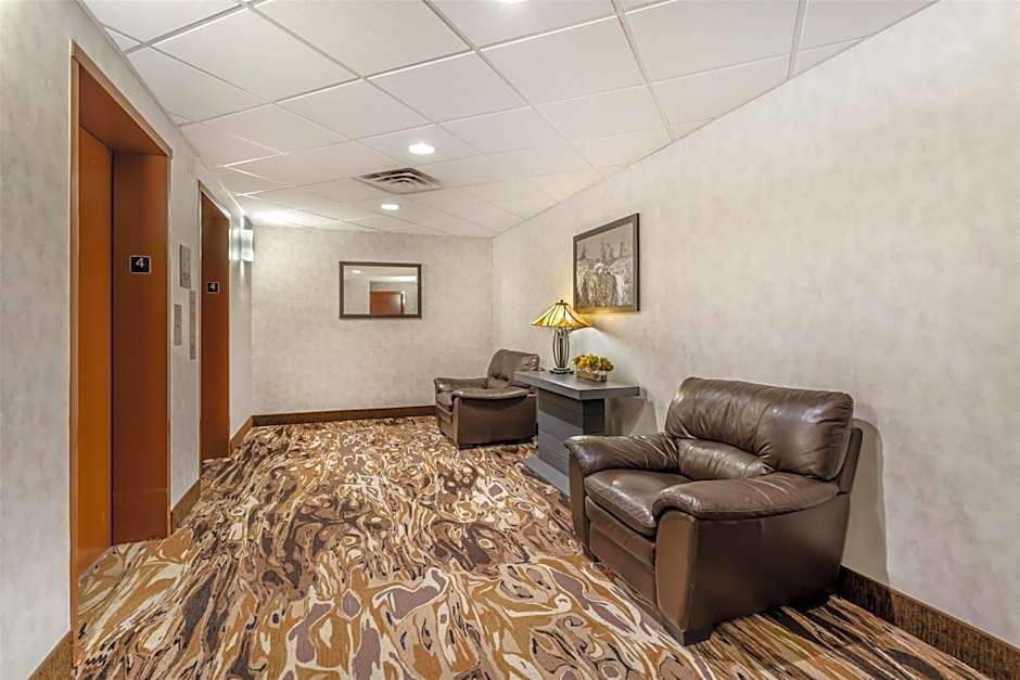 Best Western Plus Service Inn & Suites