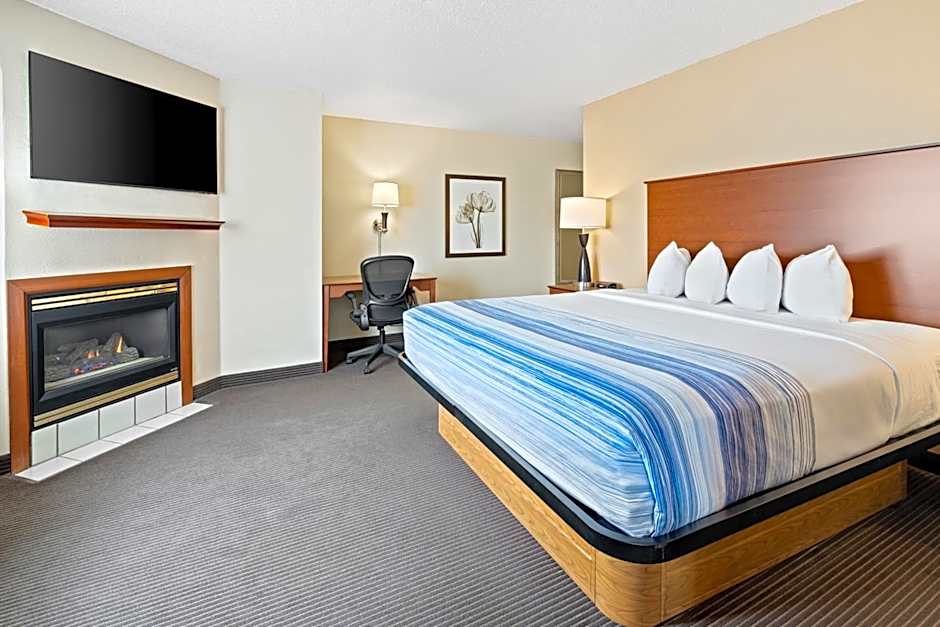 AmericInn by Wyndham Bismarck