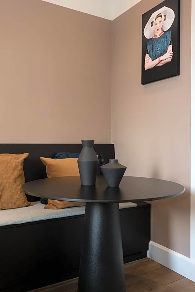 City centre studio canal belt