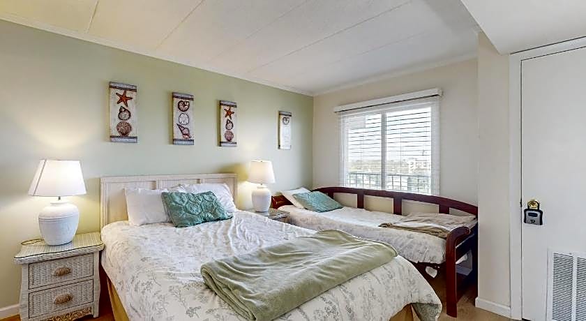 Marigot Beach Suites
