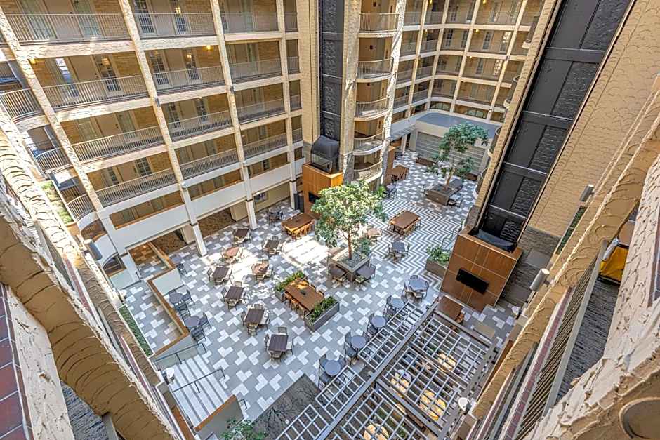 Embassy Suites by Hilton Bloomington / Minneapolis