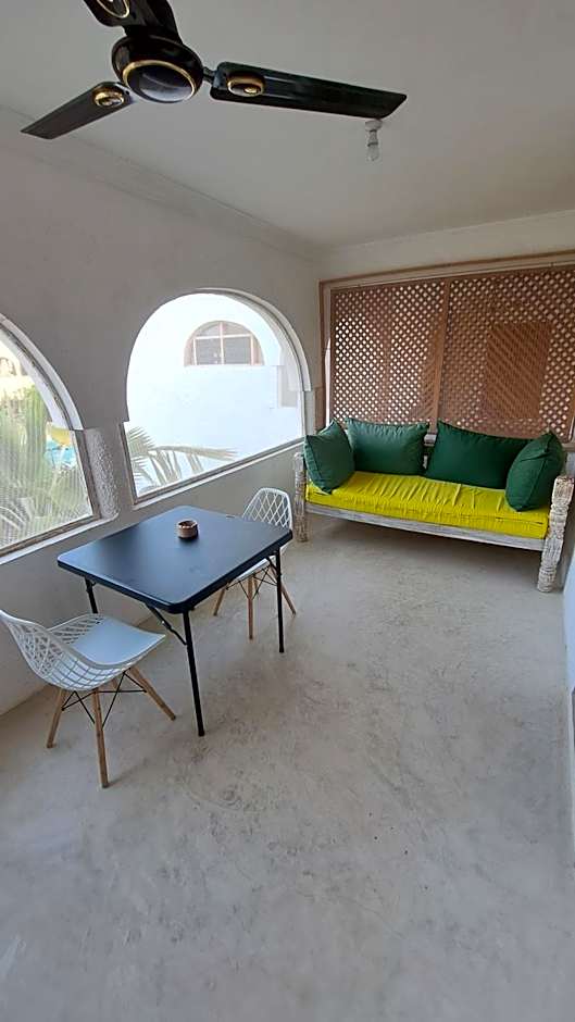 Kaleb's Beachfront Serviced Studio Apartments