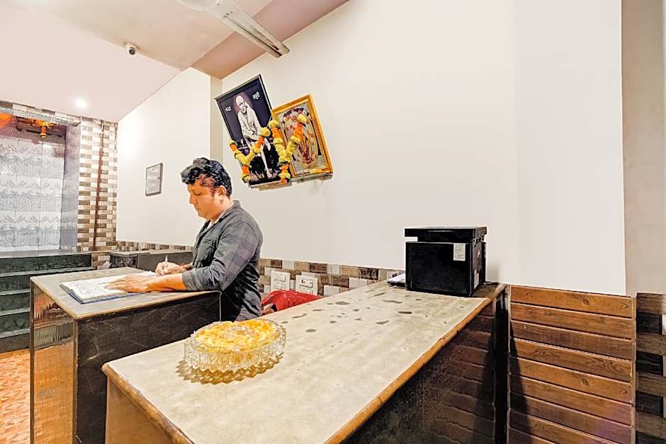 Sargam Lodging And Boarding by OYO Rooms – Bombay/ Mumbai, KY