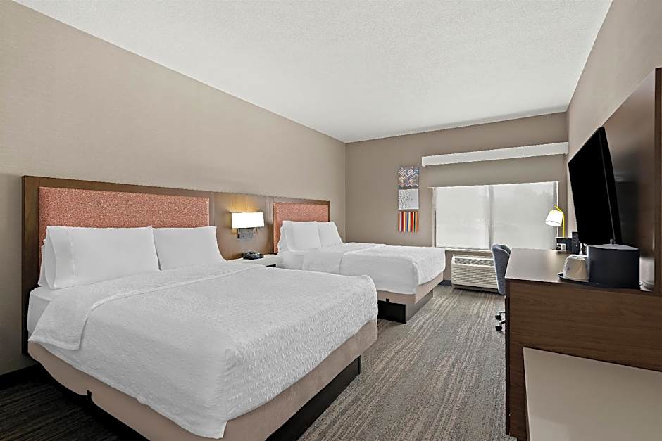 Photo 1 of 6 of 2 Queen Beds, Hearing/Mobility Accessible, Bathtub