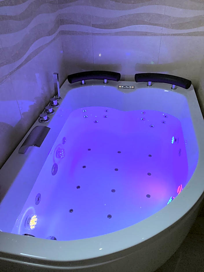 B&B LA REGGIA DI RIHANNA spa