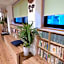 Guesthouse Hyakumanben Cross