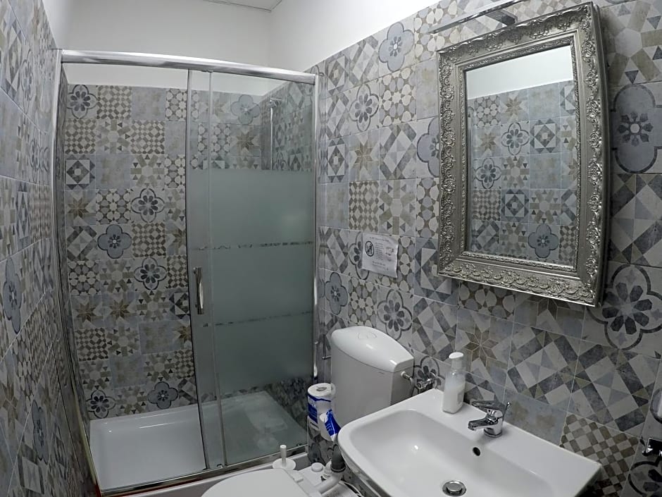 Home Genoa Hostel