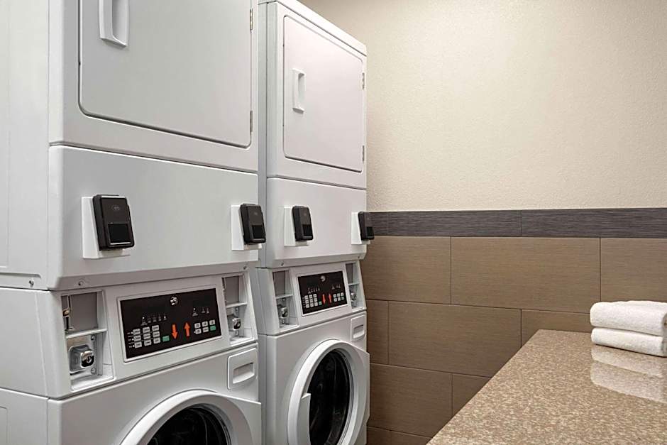 La Quinta Inn & Suites by Wyndham Oxford - Anniston