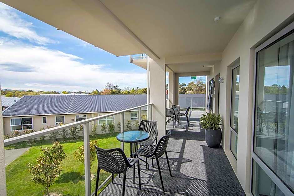 Coastal Ridge Apartments