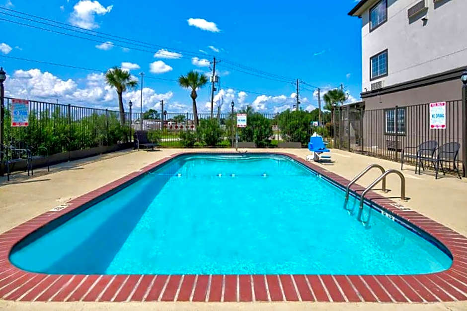 OYO Hotel Sulphur Kitchenette Daily Weekly Stays