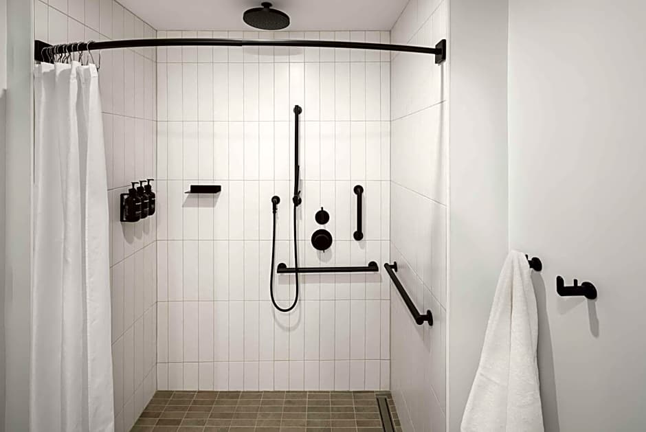 Canopy By Hilton Portland Waterfront