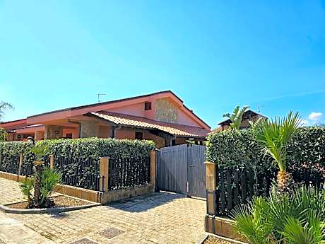 Costa Mediterranea Holiday Homes