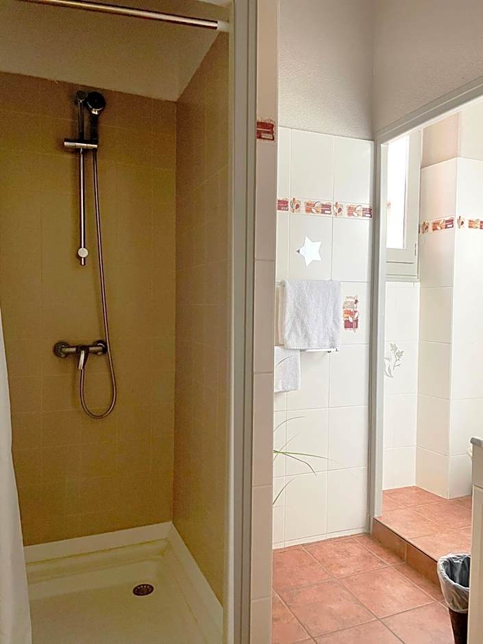 L'EMBLEME - BOUTIQUE HOTEL
