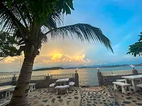 Rubtawan Sichang Resort