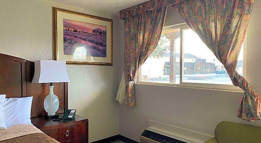 Travelodge by Wyndham Farmington Hwy 64