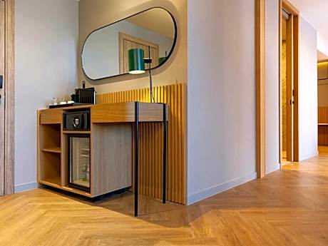 Junior Suite with One King Bed and Sofa
