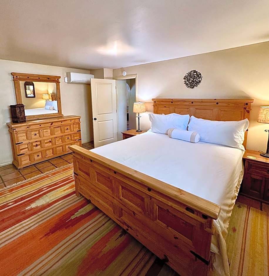 Blue Iguana Inn