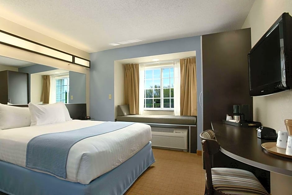 Microtel Inn and Suites by Wyndham - Geneva
