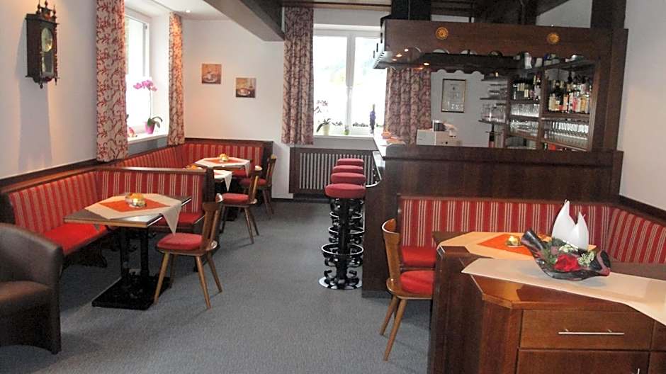 Pension Dorfplatzl – Fusch an der Grossglocknerstrasse, MN