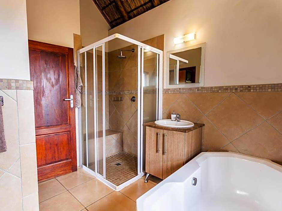 Zebula Golf and Wildlife Estate - Spectacular View Pax 13 - Moi Signature Luxury villa