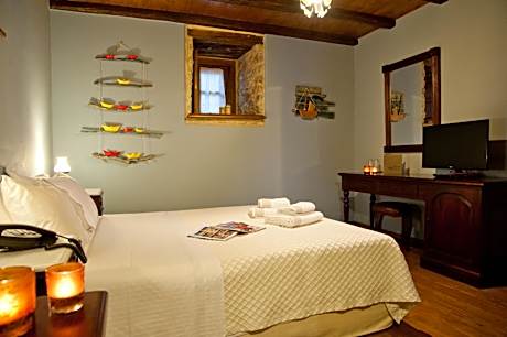 Semi-basement Double room