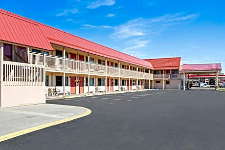 Econo Lodge Miles City I-94