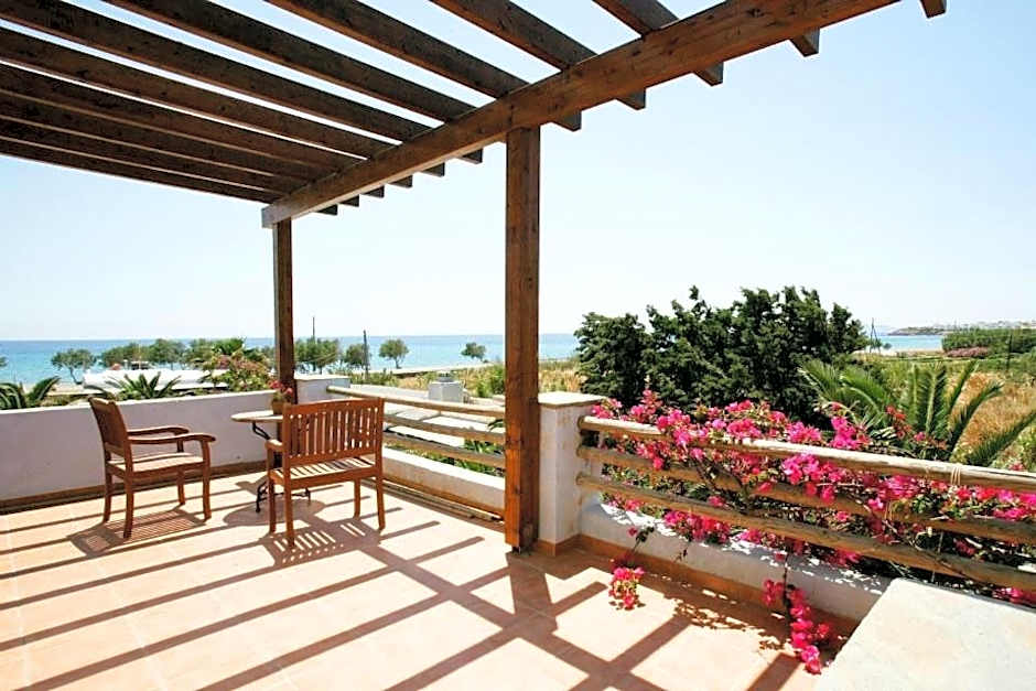 Golden Beach Studios & Suites