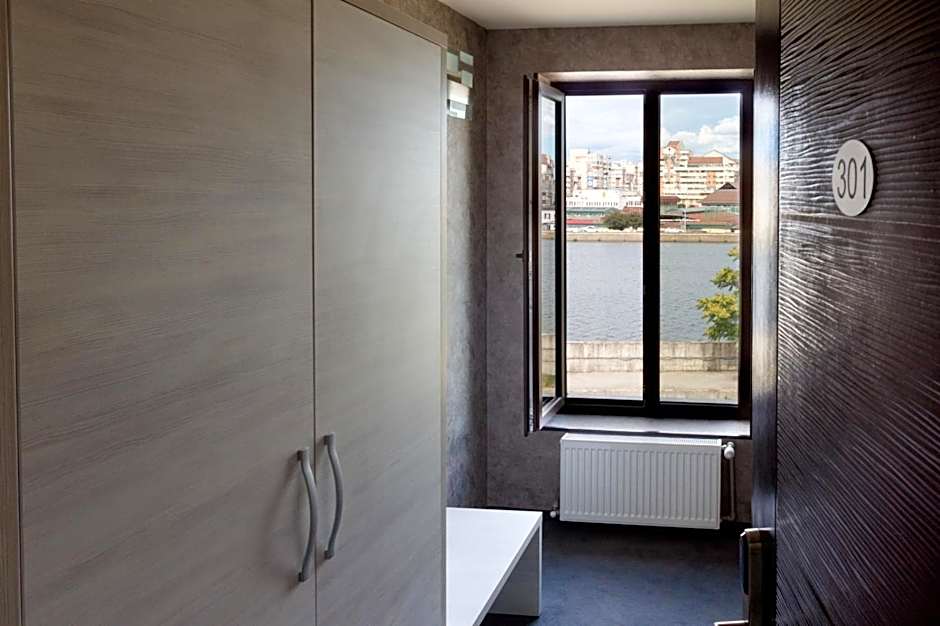 YMY HOTELS Târgu Jiu