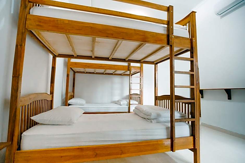 Double'D Hostel