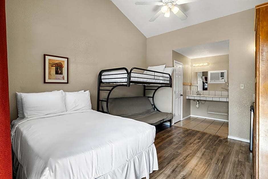 The Claire Hotel