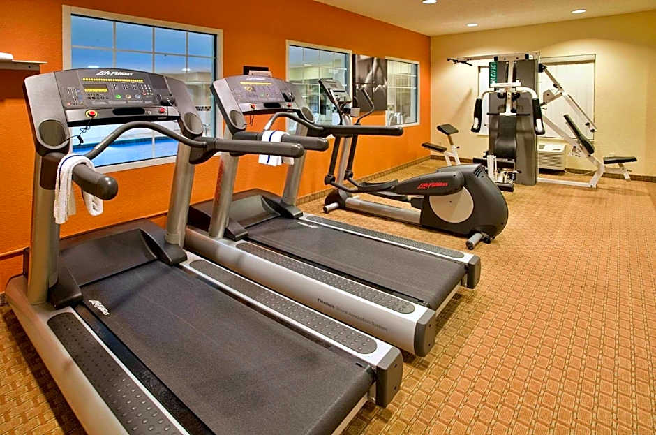 Country Inn & Suites by Radisson, Bloomington-Normal West, IL